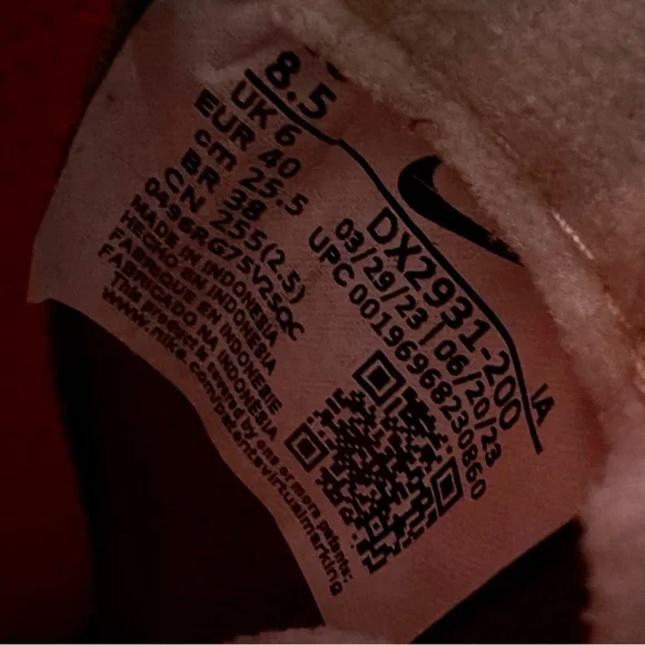 Mauve and Cream Nike Waffle Debut - Picture 5 of 5